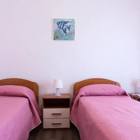 Nettuno Apartment