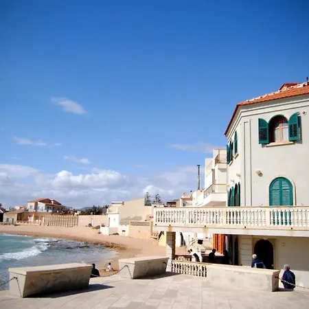 Nettuno Apartment